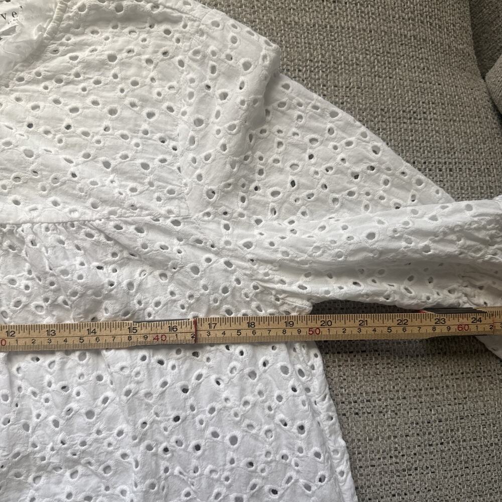 Velvet by Graham & Spencer White Cotton Eyelet Bell Sleeve Top M Romantic Boho - Picture 11 of 12
